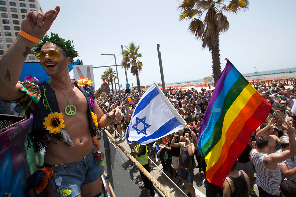 מצעד הגאווה בתל אביב בשנה שעברה (צילום: EPA) (צילום: EPA)