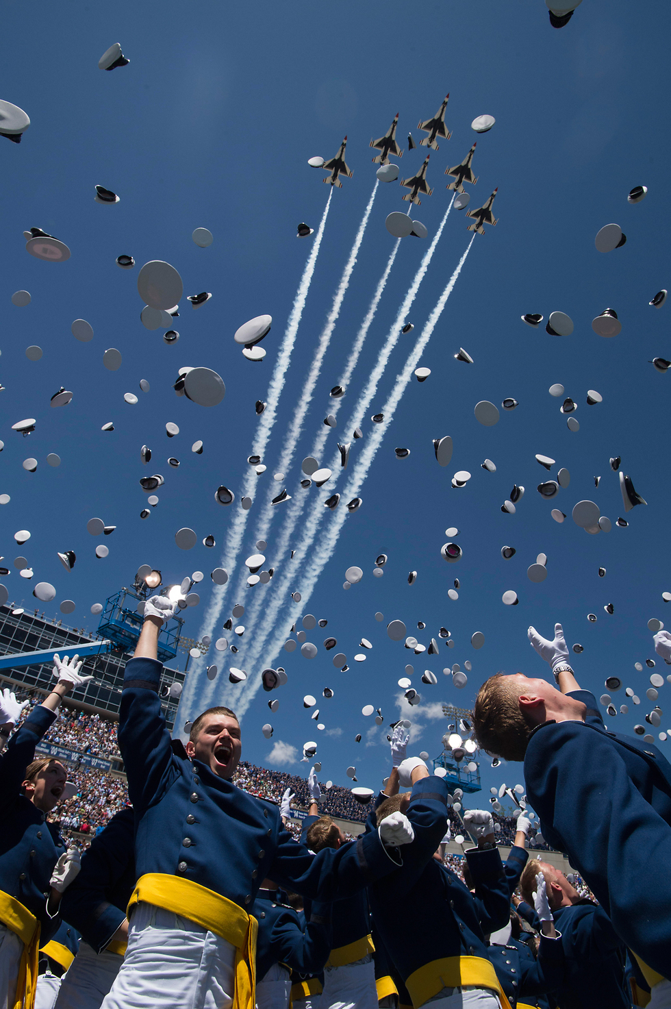 מסיימים את הלימודים באקדמיית חיל האוויר בקולורדו (צילום: AP, Christian Murdock  ) (צילום: AP, Christian Murdock  )