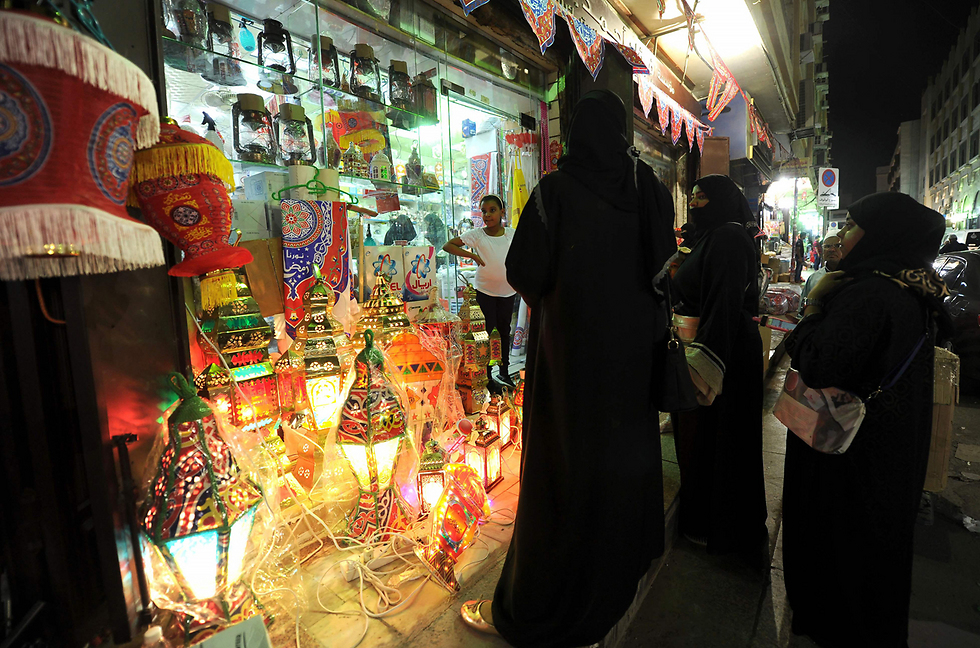 קניות לרמדאן בג'דה, סעודיה (צילום: AFP) (צילום: AFP)