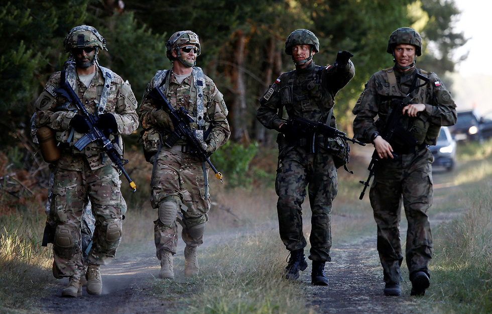 חיילים בתרגיל הבינלאומי (צילום: רויטרס) (צילום: רויטרס)