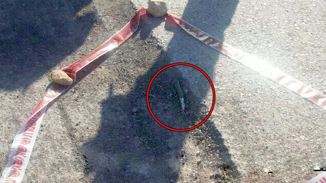 The attacker's knife (Photo: Hatzalah Yehuda and Shomron) (Photo: Hatzalah Yehuda and Shomron)