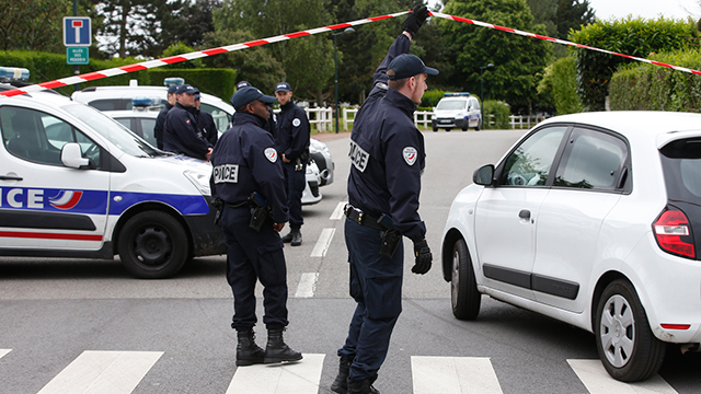 שוטרים בצרפת, ארכיון (צילום: AP) (צילום: AP)