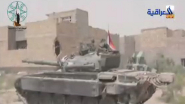 טנק עיראקי במרכז פלוג'ה, היום ()
