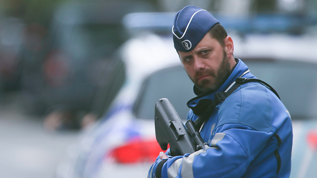 Brussels police arrest suspected terrorists (Photo: EPA)
