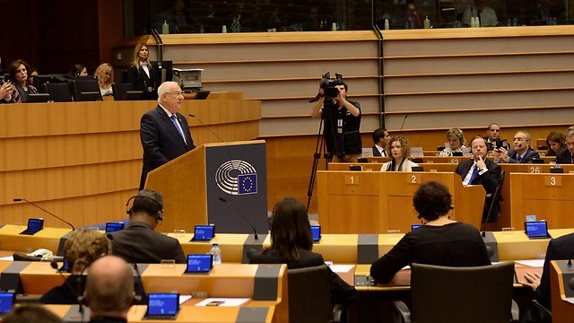 Rivlin addressing European Parliament (Photo: Mark Nieman, GPO)