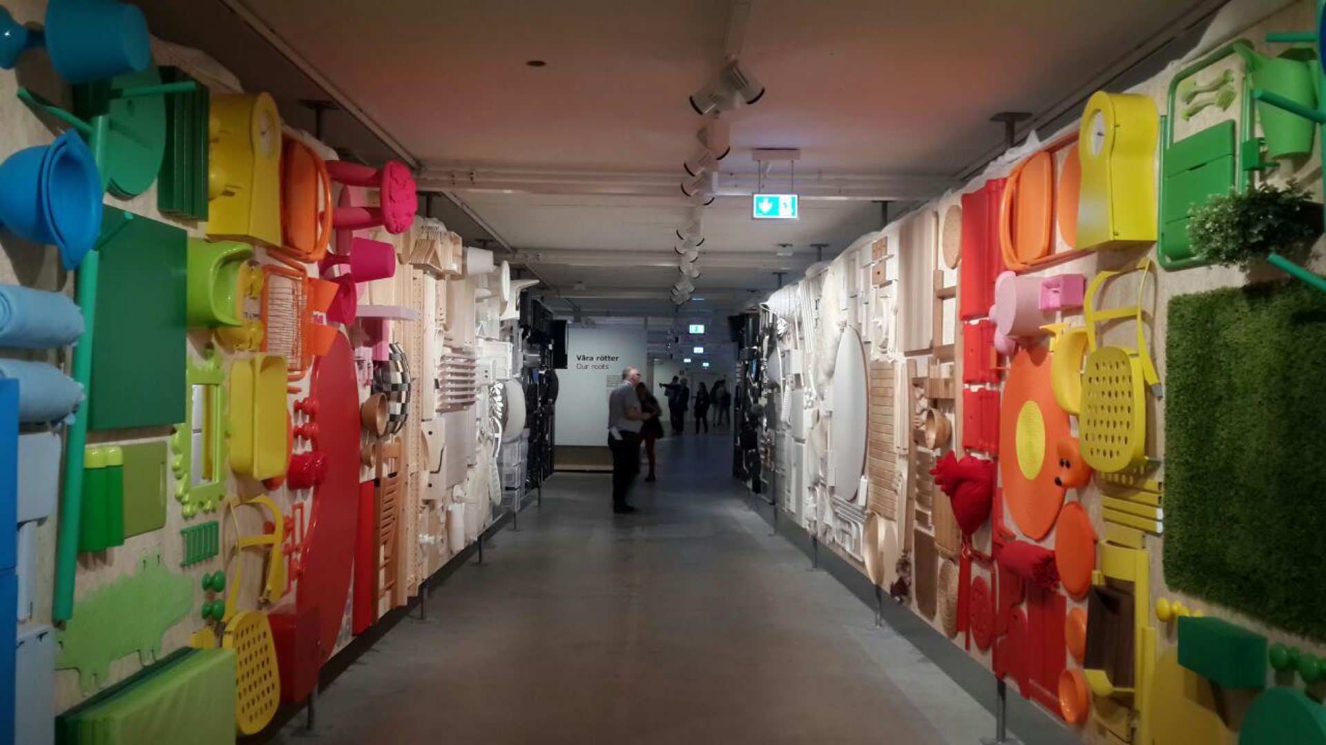 המוזיאון החדש של איקאה. 20 אלף מוצרים (צילום: הילה ציאון) (צילום: הילה ציאון)