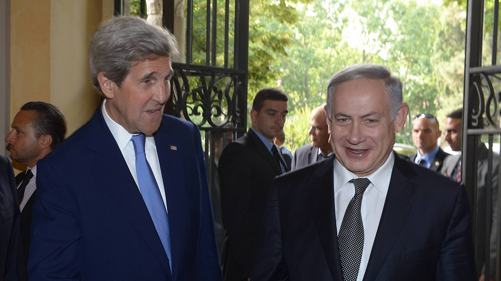 Kerry and Netanyahu. The Palestinians said no, but it was Israel’s fault (Photo: Amos Ben Gershom/GPO)