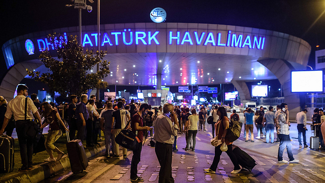 שדה התעופה באיסטנבול. גם לא בטיסות קונקשן (צילום: AFP) (צילום: AFP)