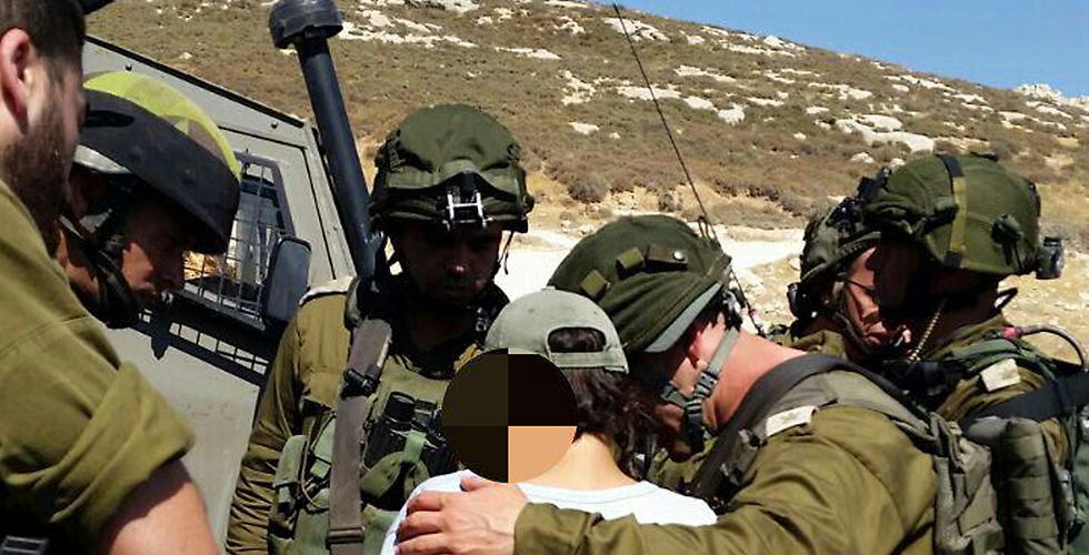 Evacuating the wounded (Photo: Hatzalah Yehuda/Shomron)
