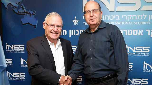 INSS Director Amos Yadlin and former defense minister Moshe Ya'alon (Photo: Chen Galili)