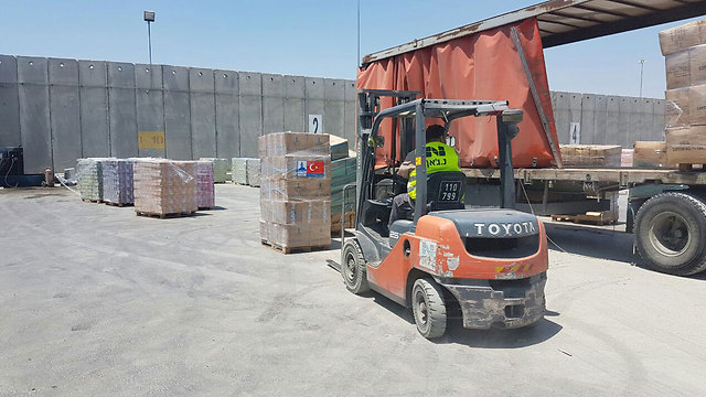 A truck of humanitarian aid arrives at Gaza from Turkey at Gaza