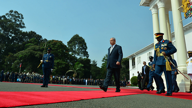 Netanyahu on the red carpet (Photo: Kobi Gidon, GPO)