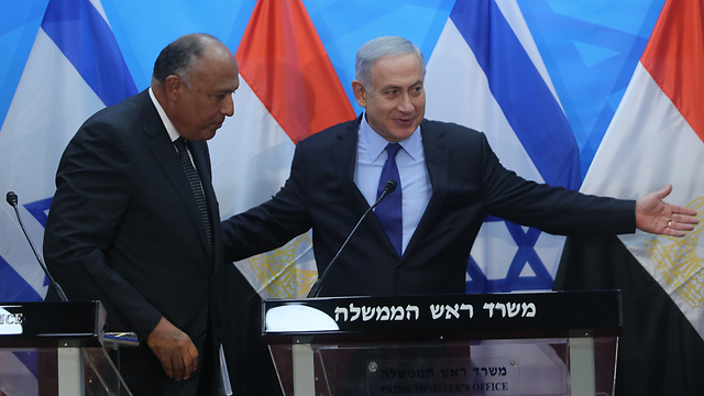 Netanyahu, right, and Shoukry meet in Jerusalem (Photo: Alex Kolomoisky)