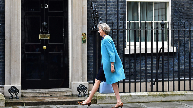 ראש ממשלת בריטניה תרזה מיי (צילום: AFP) (צילום: AFP)