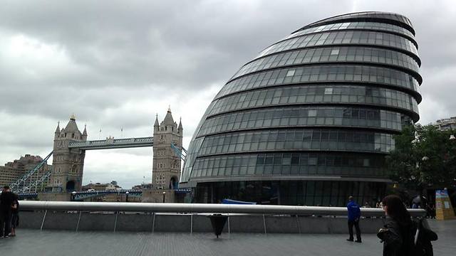 לעמוד בנקודה אחת ולהשקיף על כל העיר: MORE LONDON (צילום: דויד חזיז) (צילום: דויד חזיז)