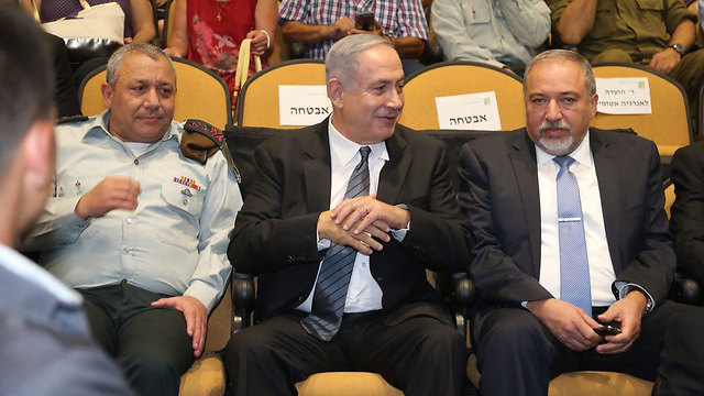 Israel's political-security leadership: IDF Chief of Staff Eisenkot, Prime Minister Netanyahu and Defense Minister Lieberman (Photo: Motti Kimchi)