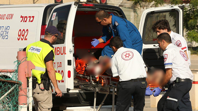 MDA paramedics evacuate wounded soldiers from the scene (Photo:Photo: Elad Gershgoren)