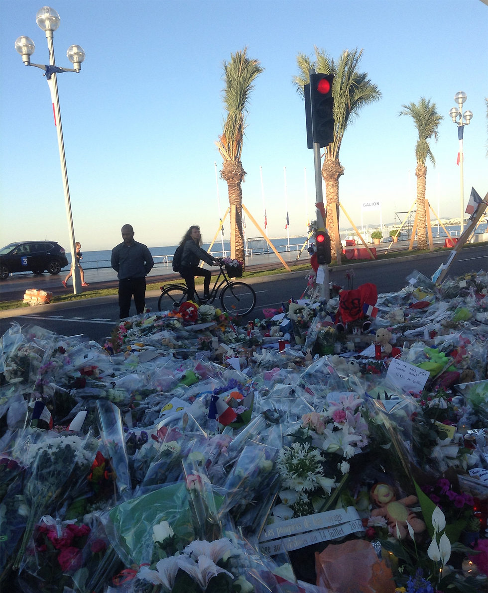 Memorial for victims of Nice terror attack (Photo: Tamar Shabak)