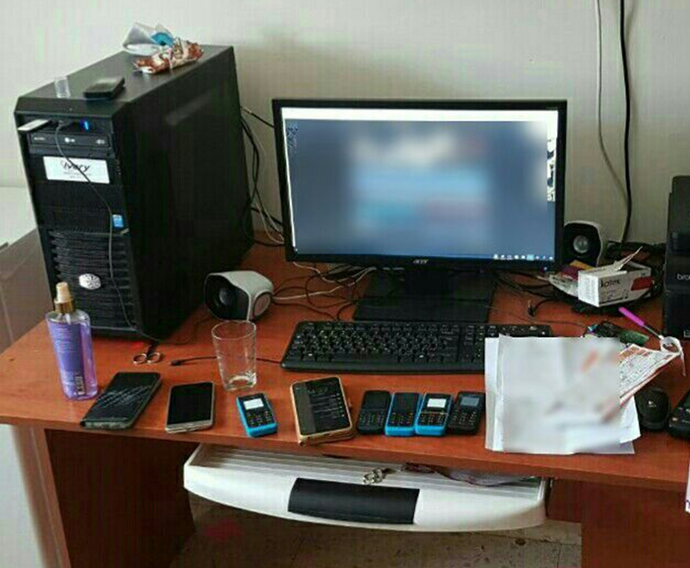 Couple's confiscated equipment (Photo: Police Spokesperson's Unit)
