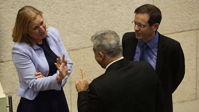 A disorganzied opposition: Livni, Lapid and Herzog (Photo: Gil Yohanan)