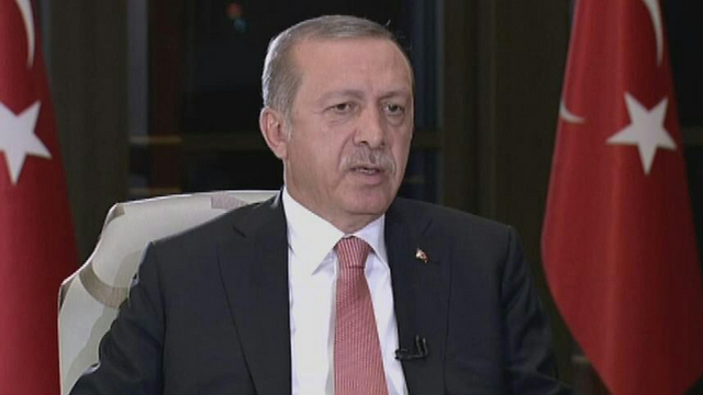 נשיא טורקיה ארדואן. עוד ועוד סמכויות ()