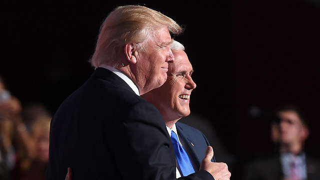 Donald Trump (L) and Mike Pence (Photo: AFP)