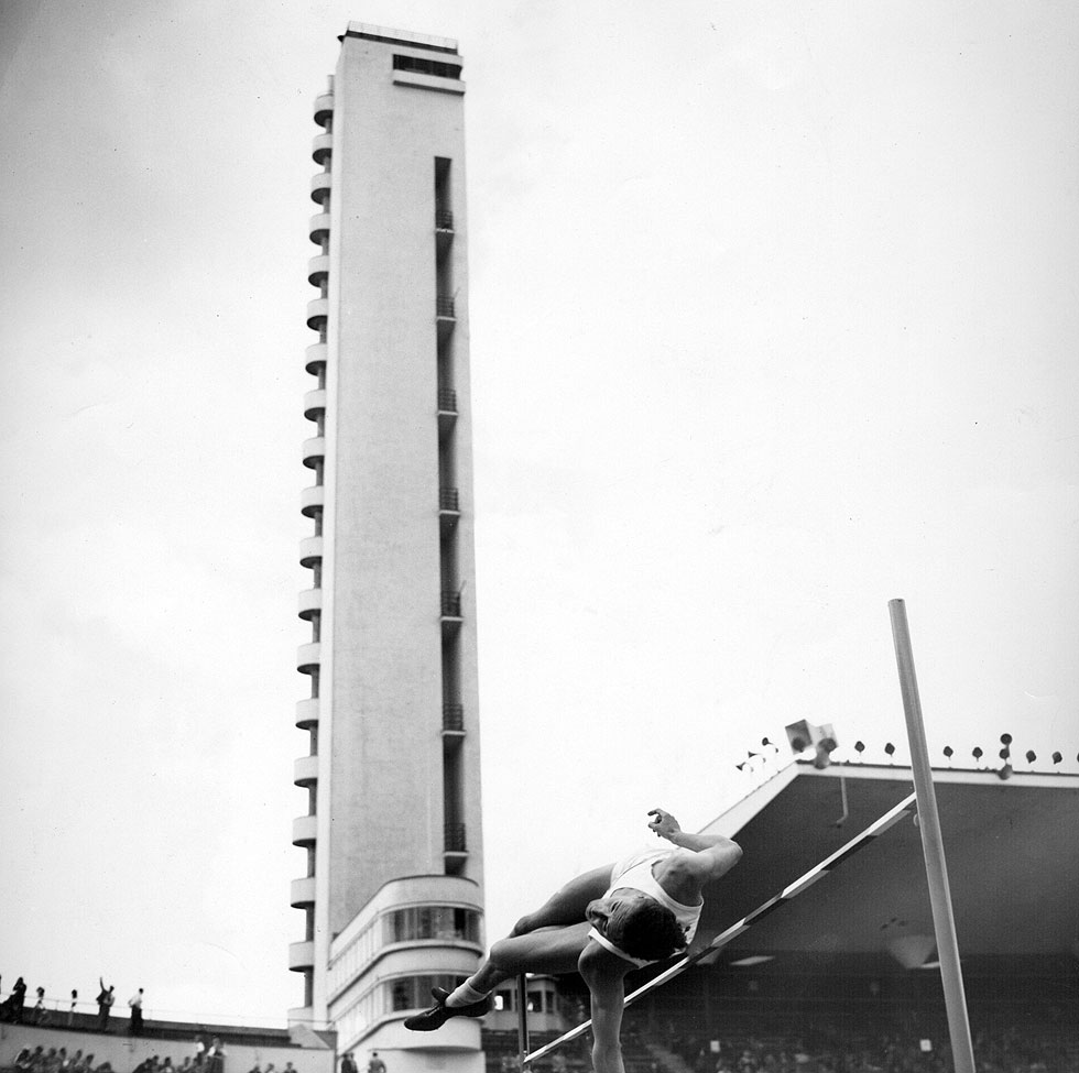 מגדל המדרגות הספירליות היה האייקון של אולימפיאדת הלסינקי, וגם היום - אחרי שמונה גלגולי שיפוצים באצטדיון - מספק תצפית מרהיבה על בירת פינלנד (צילום: Gettyimages)
