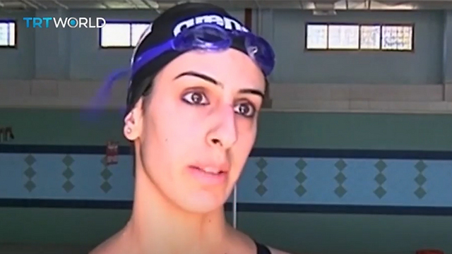 מארי אל-אטרש. לא מתאמנת בבריכה אולימפית ()