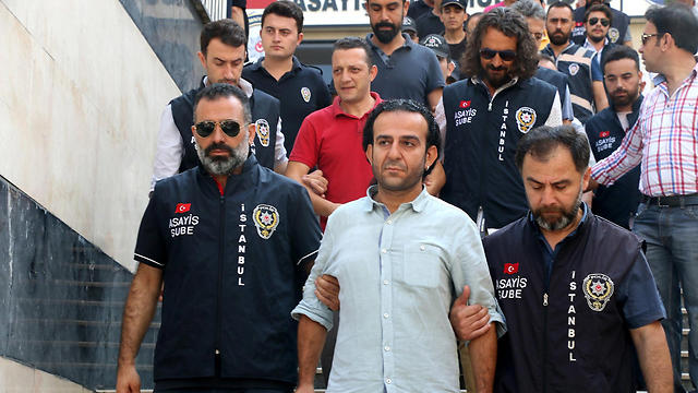 Arrest of journalists after Turkey coup attempt (Photo: AP)