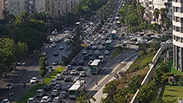 Traffic builds up in Tel Aviv (Photo: Elad Tavuri)