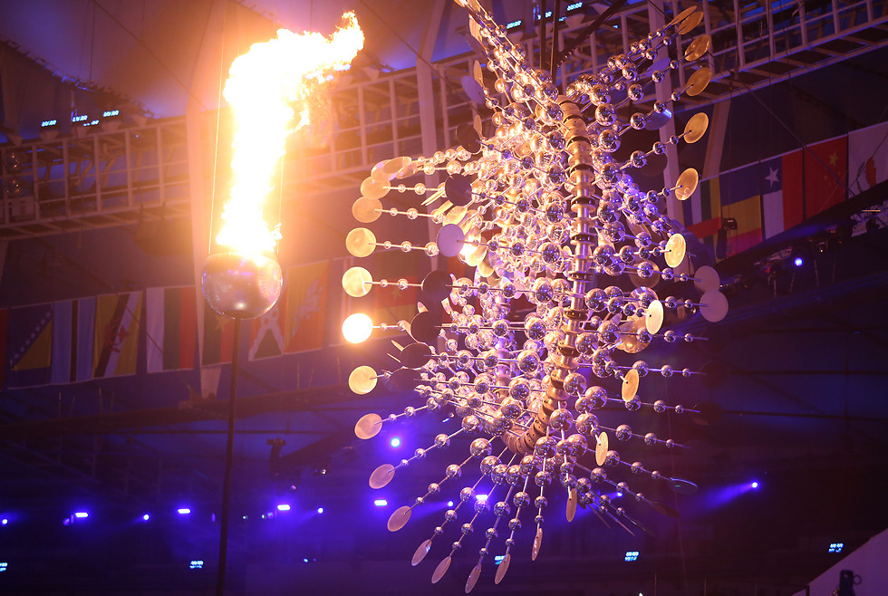 האש האולימפית נדלקת (צילום: אורן אהרוני) (צילום: אורן אהרוני)