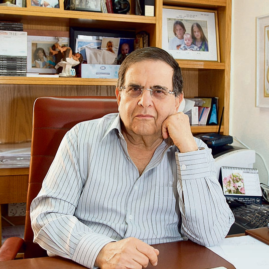 פרופ' שלמה משיח: "ההורים האלו נתנו את הדבר הכי יקר שיש להם למען המדינה, ואנחנו צריכים לעשות הכל כדי להעלות חיוך קטן של אושר על פניהם" | צילום: אביגיל עוזי פרופ' שלמה משיח: "ההורים האלו נתנו את הדבר הכי יקר שיש להם למען המדינה, ואנחנו צריכים לעשות הכל כדי להעלות חיוך קטן של אושר על פניהם" | צילום: אביגיל עוזי