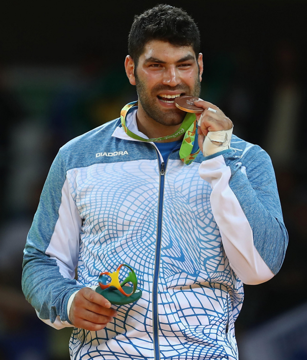 Ori Sasson with his bronze medal (Photo: Getty Images) (Photo: gettyimages)