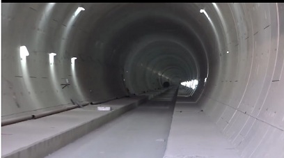 המהירות בתוך המנהרות - 160 קמ"ש ()