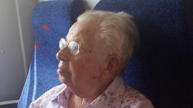 יונה ברקאי - בת 101 (צילום: אחיה ראב"ד) (אחיה ראב"ד) (אחיה ראב