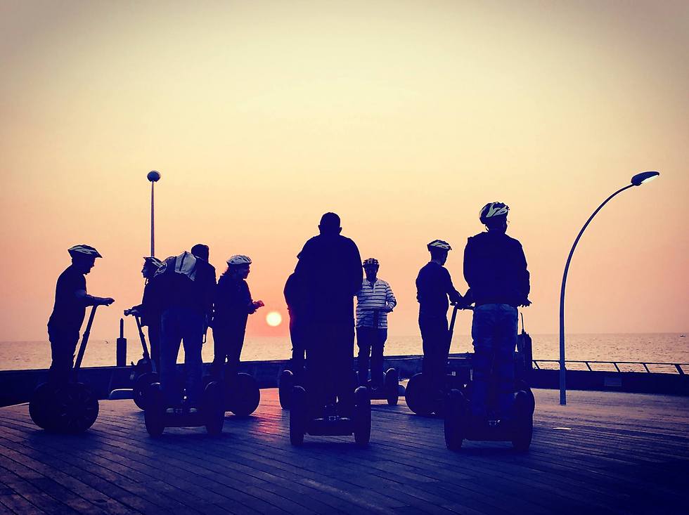 The segway craze has conquered Tel Aviv. Everywhere you go during the day, you can always find people on a segway tour. (Photo: Ido Biran) (Photo: Ido Biran)