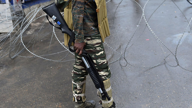 Indian soldier in Srinagar, Kashmir (Photo: AFP)