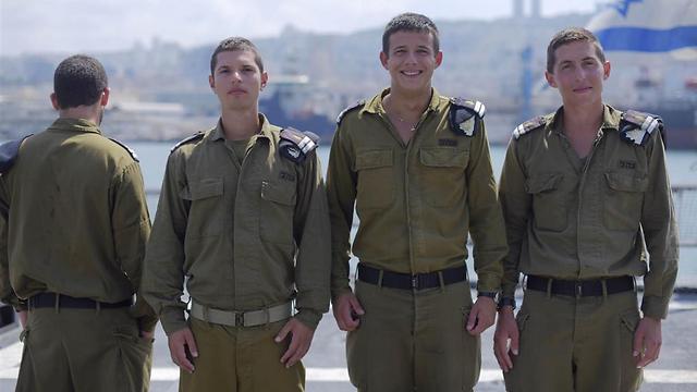 From the right: Imri Katz, Arad Cohen, Ohav Givati and First Lieutenant A. (Photo: IDF Spokesperson's Office)