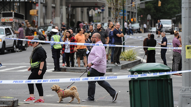 זירת הפיצוץ בניו יורק (צילום: AFP) (צילום: AFP)