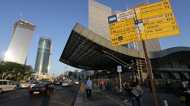 The Tel Aviv HaShalom train station (Photo: Yaron brener)