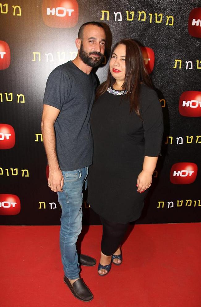 מחכים כבר לראות אותך בלבן. אמירה בוזגלו ומשה בן שימול (צילום: אור גפן) מחכים כבר לראות אותך בלבן. אמירה בוזגלו ומשה בן שימול (צילום: אור גפן)