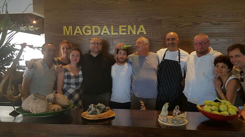 השפים במסעדת "מגדלנה"  (צילום: אילן ספירא) (צילום: אילן ספירא)