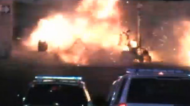 רגע הפיצוץ של אחד המטענים בניו ג'רזי, הבוקר (צילום: רויטרס) (צילום: רויטרס)