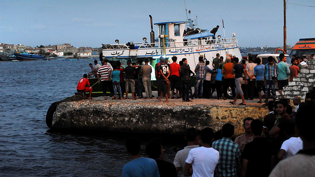 Bodies recovered from the boat capsize reach Egyptian shores (Photo: Reuters)