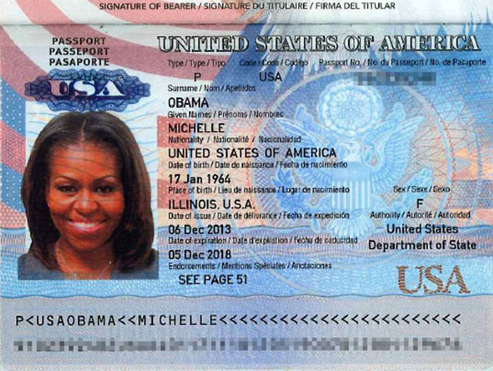 צילום הדרכון של מישל אובמה שהודלף לכאורה לרשת ()