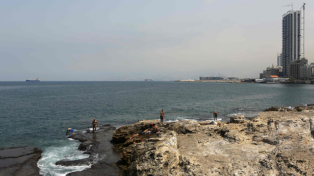 חוף ציבורי בבירת לבנון ביירות (צילום: AFP) (צילום: AFP)