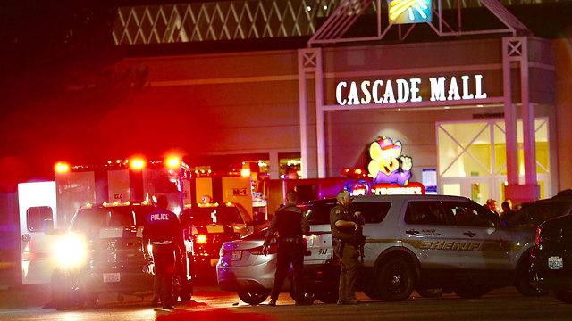 רצח בקניון קסקייד (צילום: AP) (צילום: AP)