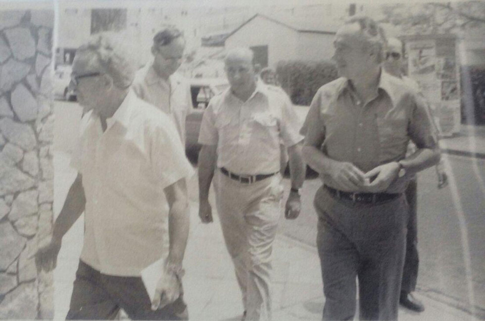 Hermatz and Shimon Peres (Photo: Hermatz Family)