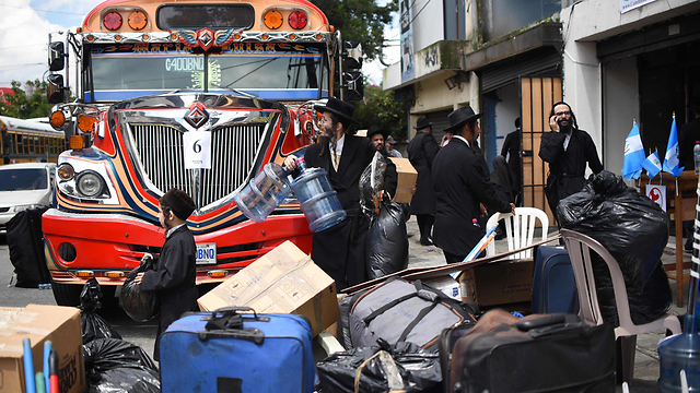 Waiting to relocate (Photo: AFP)
