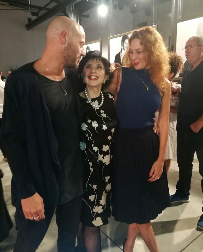 דנה ורן עם מרים נופך מוזס, העורכת האחראית של שבועון "לאשה" דנה ורן עם מרים נופך מוזס, העורכת האחראית של שבועון "לאשה"